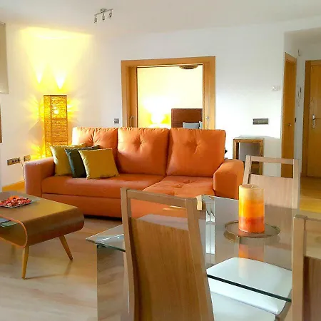 Cangas Plaza Apartment